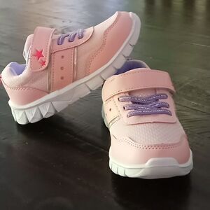 Little girl sneakers new never used size 10 toddler little girl sneakers new nev